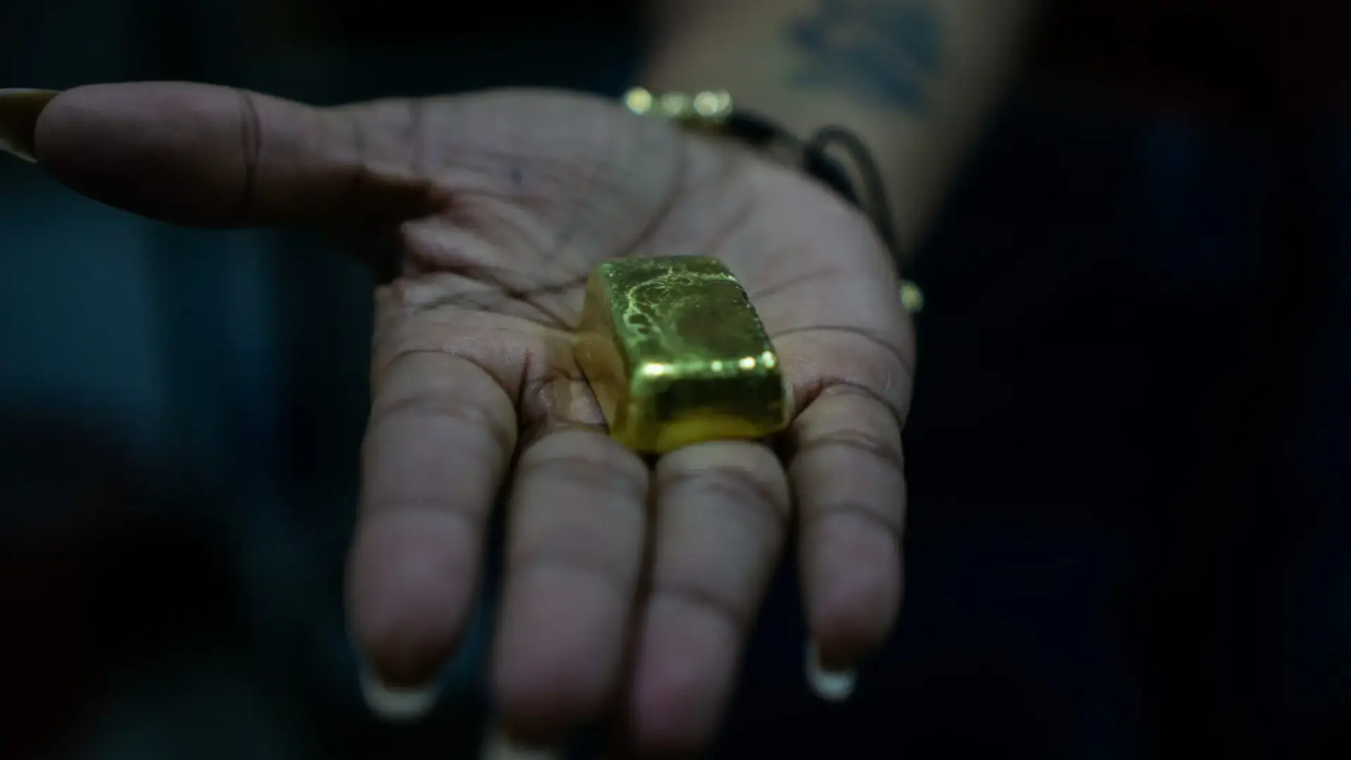 Todo por el oro: migración y violencia en la trifrontera del río Negro